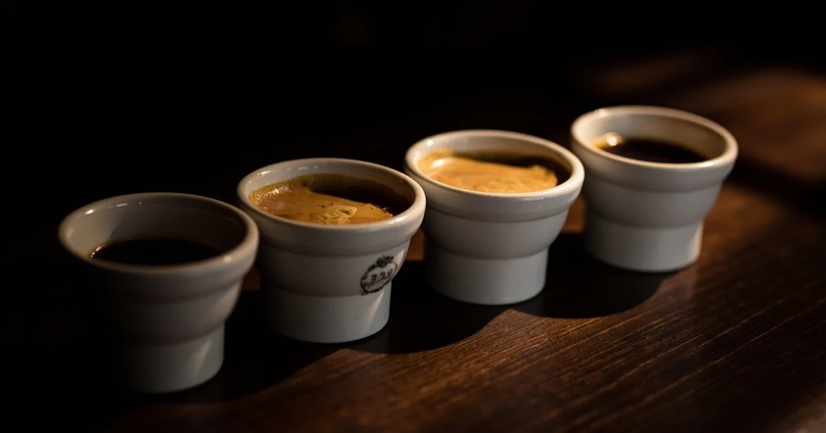 濃縮咖啡變奏完全指南：Ristretto、Lungo、Doppio、Piccolo、Macchiato 一次搞懂