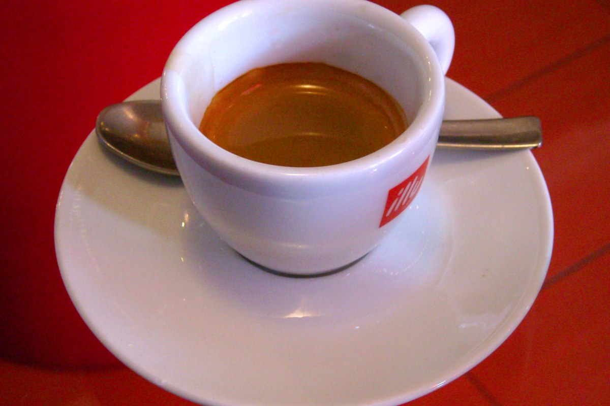 摩卡壺沖煮出的 espresso